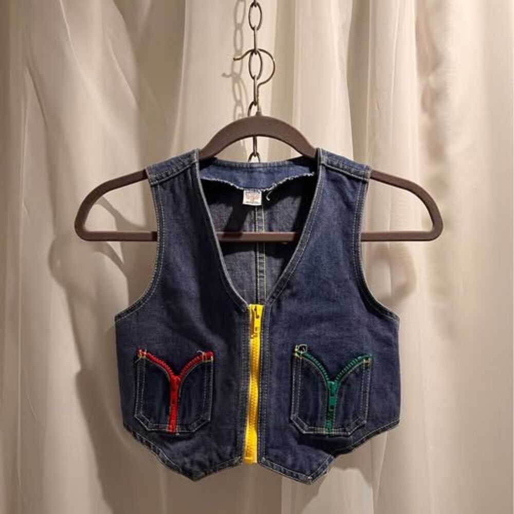 Youth vintage clothes! Multi-color zipper vest